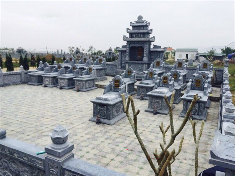 Khu lăng mộ đá đẹp của dòng tọc mẫu 30